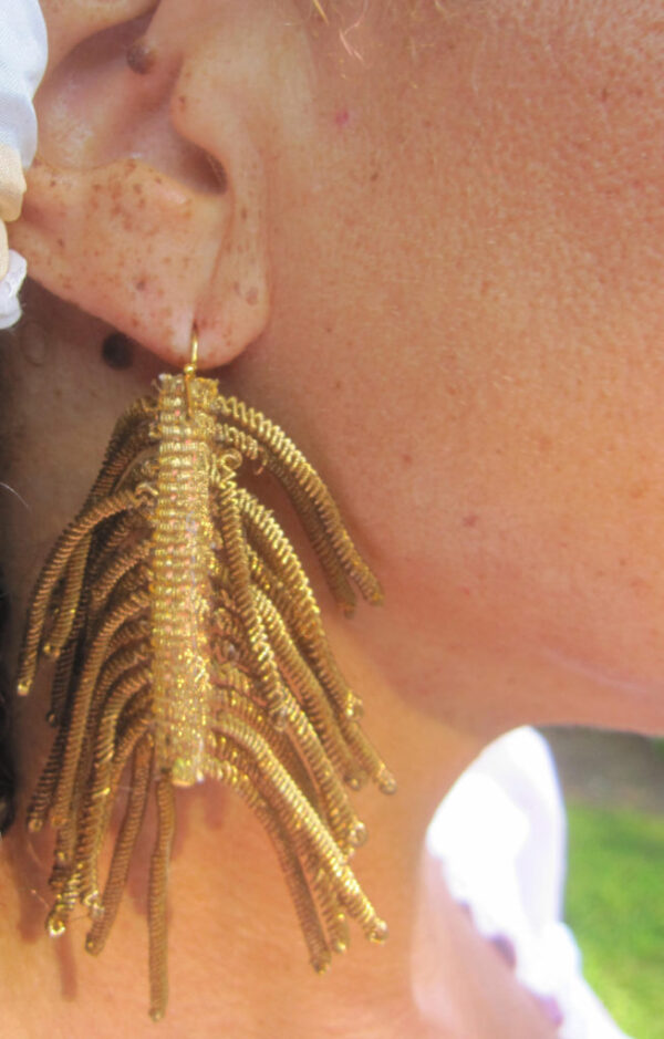 EYELASH EARRINGS - Image 2