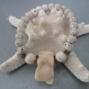 CORAL MALA STRETCH BRACELET