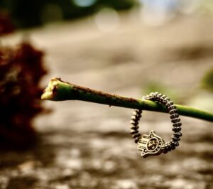 Silver Hamsa Hand Stretch Ring